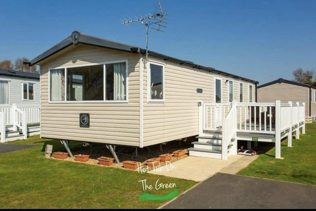 Home From Home Lettings At Tattershall Lakes - The Green Exterior foto